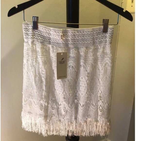 Julia Fashion Dresses & Skirts - NEW Julia Fashion Classic White Fringe Lace Skirt Size L/XL